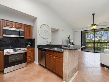 13545 Eagle Ridge DR, Unit 834, FORT MYERS, FL 33912