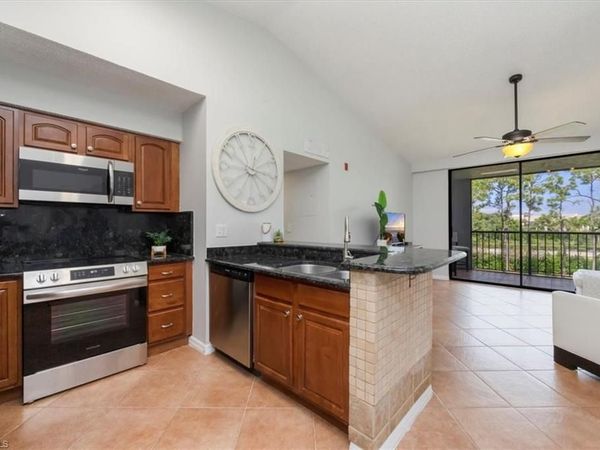 13545 Eagle Ridge DR, Unit 834, FORT MYERS, FL 33912