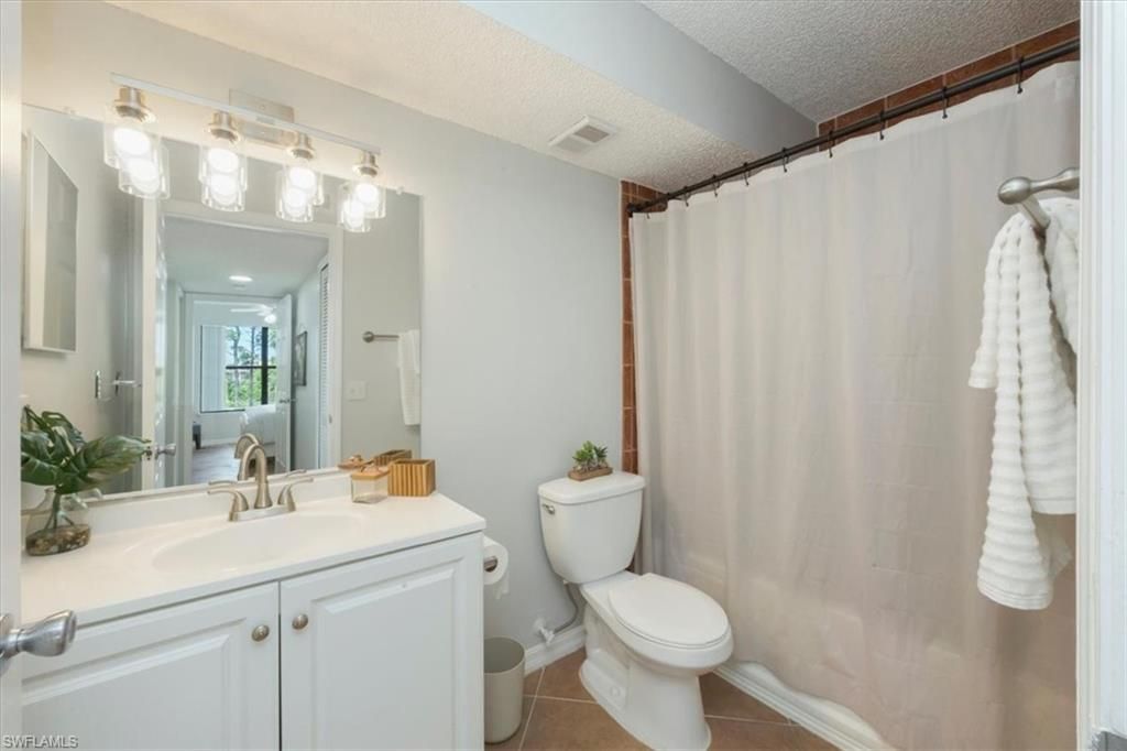 13545 Eagle Ridge Dr, Unit 834, Fort Myers, FL 33912 Photo