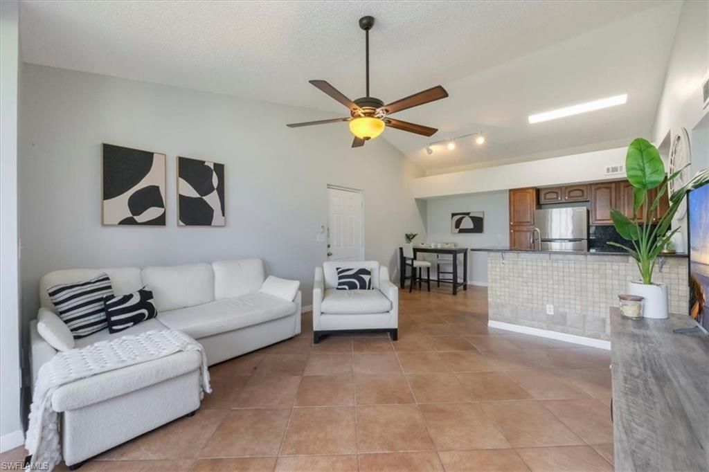 13545 Eagle Ridge Dr, Unit 834, Fort Myers, FL 33912 Photo