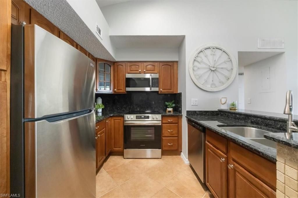 13545 Eagle Ridge Dr, Unit 834, Fort Myers, FL 33912 Photo