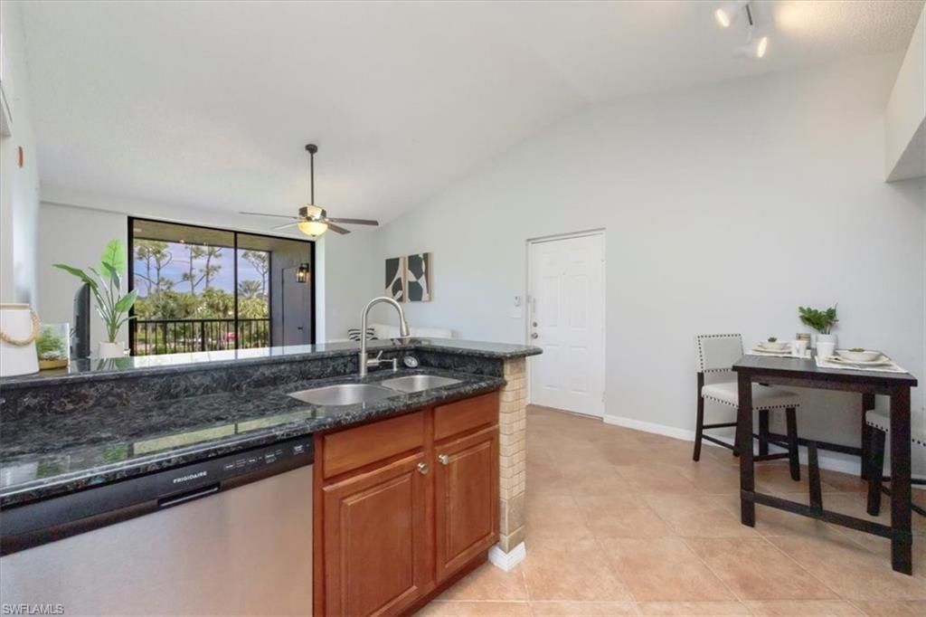 13545 Eagle Ridge Dr, Unit 834, Fort Myers, FL 33912 Photo
