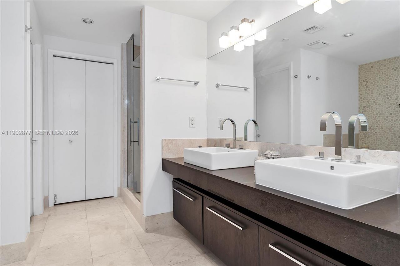 17121 Collins Ave, Unit 2906, Sunny Isles Beach, FL 33160 Photo