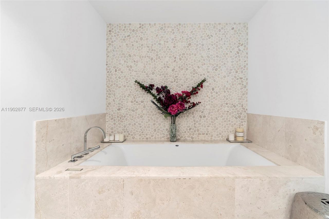 17121 Collins Ave, Unit 2906, Sunny Isles Beach, FL 33160 Photo