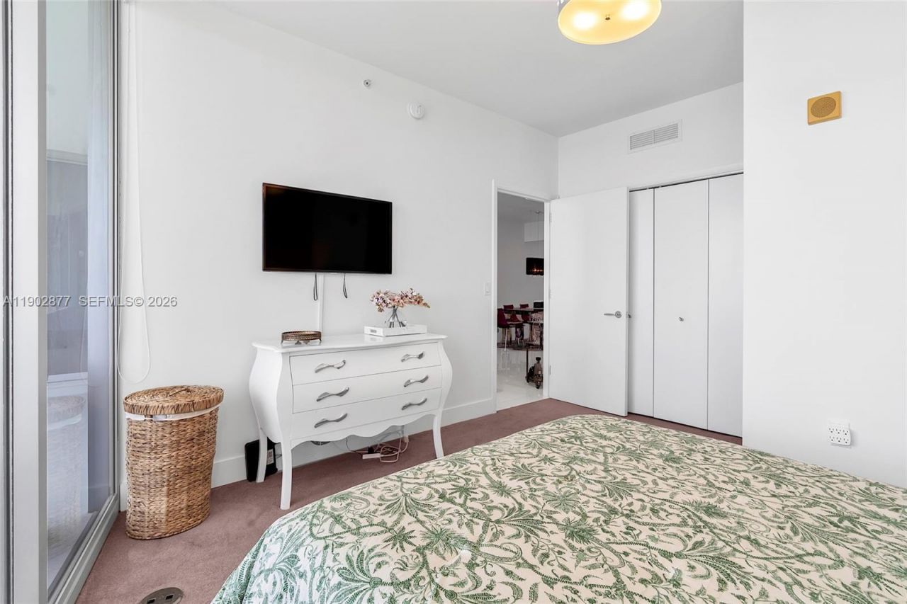 17121 Collins Ave, Unit 2906, Sunny Isles Beach, FL 33160 Photo