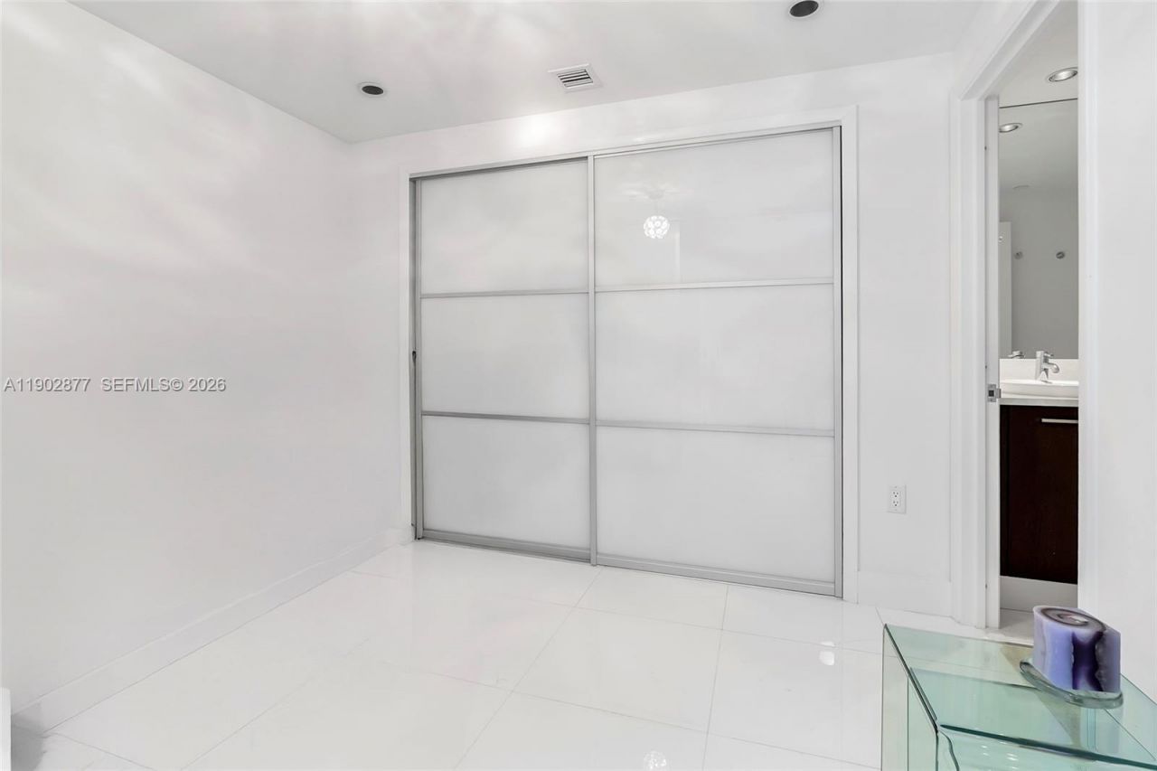 17121 Collins Ave, Unit 2906, Sunny Isles Beach, FL 33160 Photo