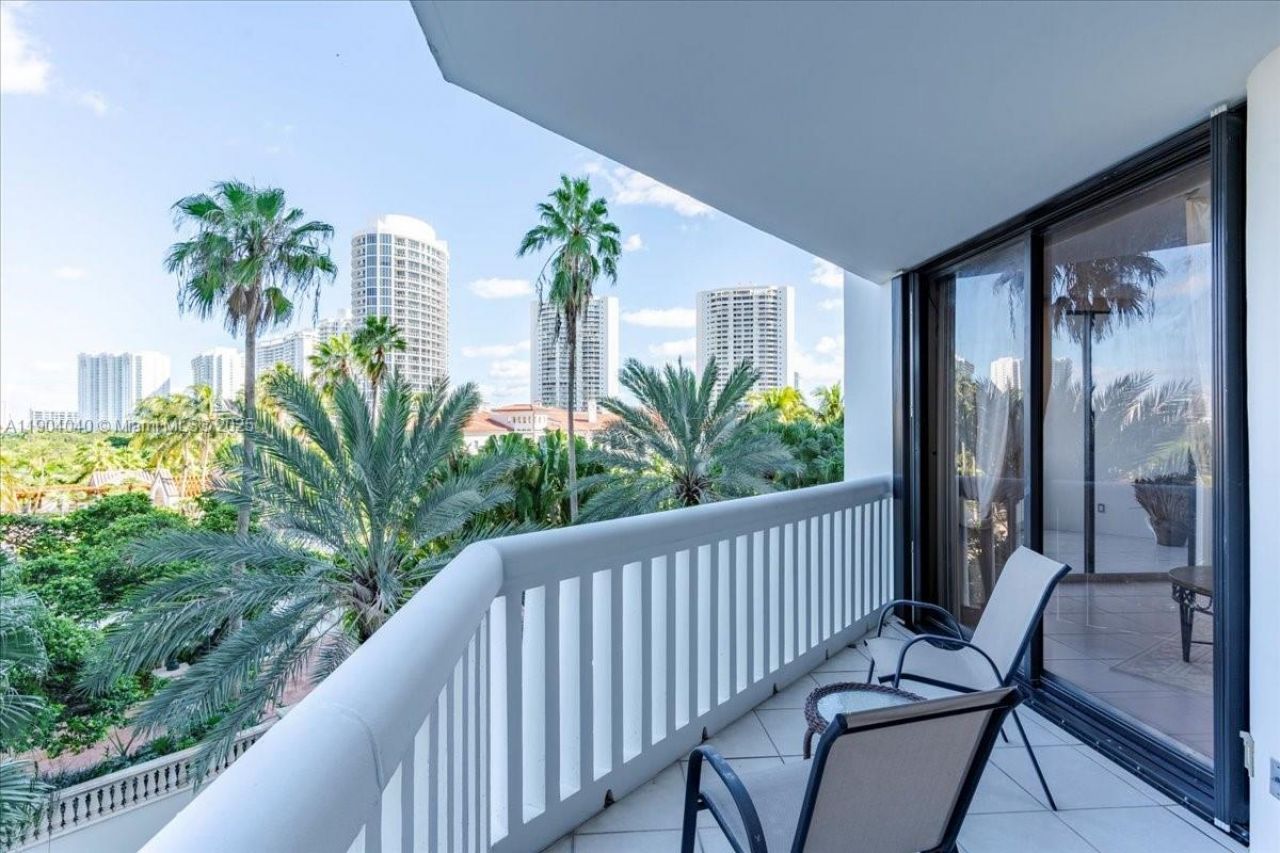 2000 Island Blvd, Unit 609, Aventura, FL 33160 Photo