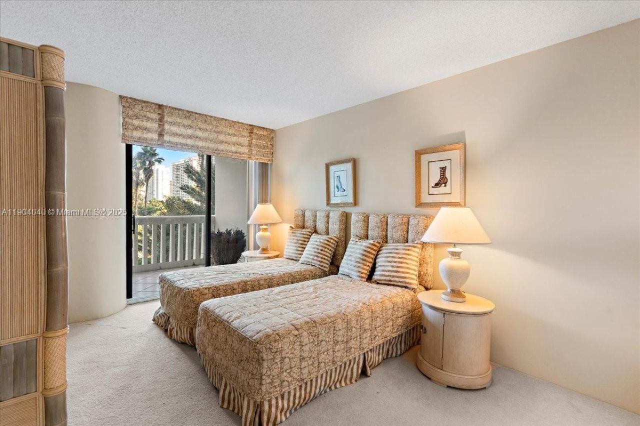 2000 Island Blvd, Unit 609, Aventura, FL 33160 Photo