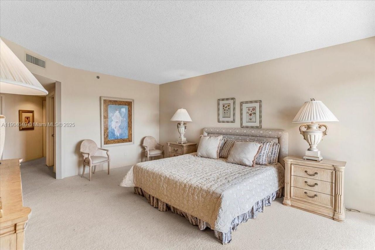 2000 Island Blvd, Unit 609, Aventura, FL 33160 Photo