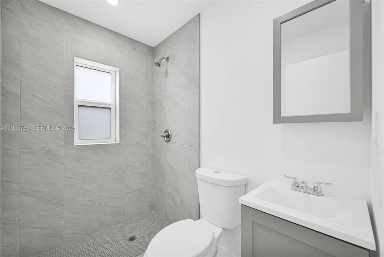 26 E 45th St, Hialeah, FL 33013 Photo