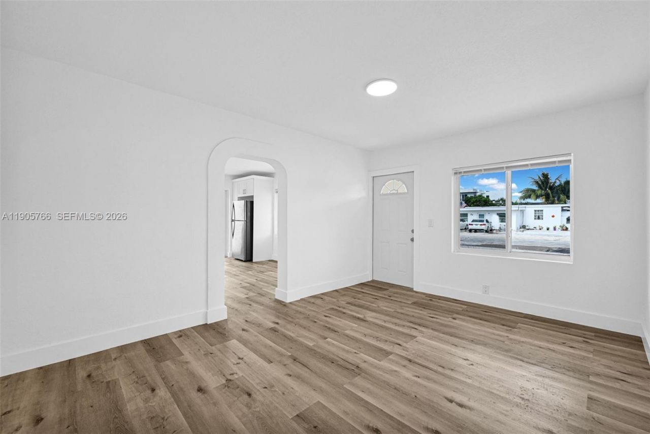 26 E 45th St, Hialeah, FL 33013 Photo