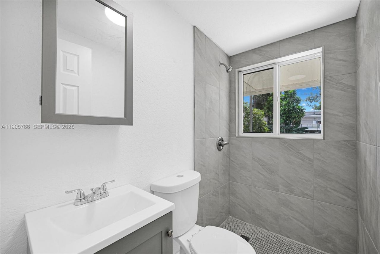 26 E 45th St, Hialeah, FL 33013 Photo