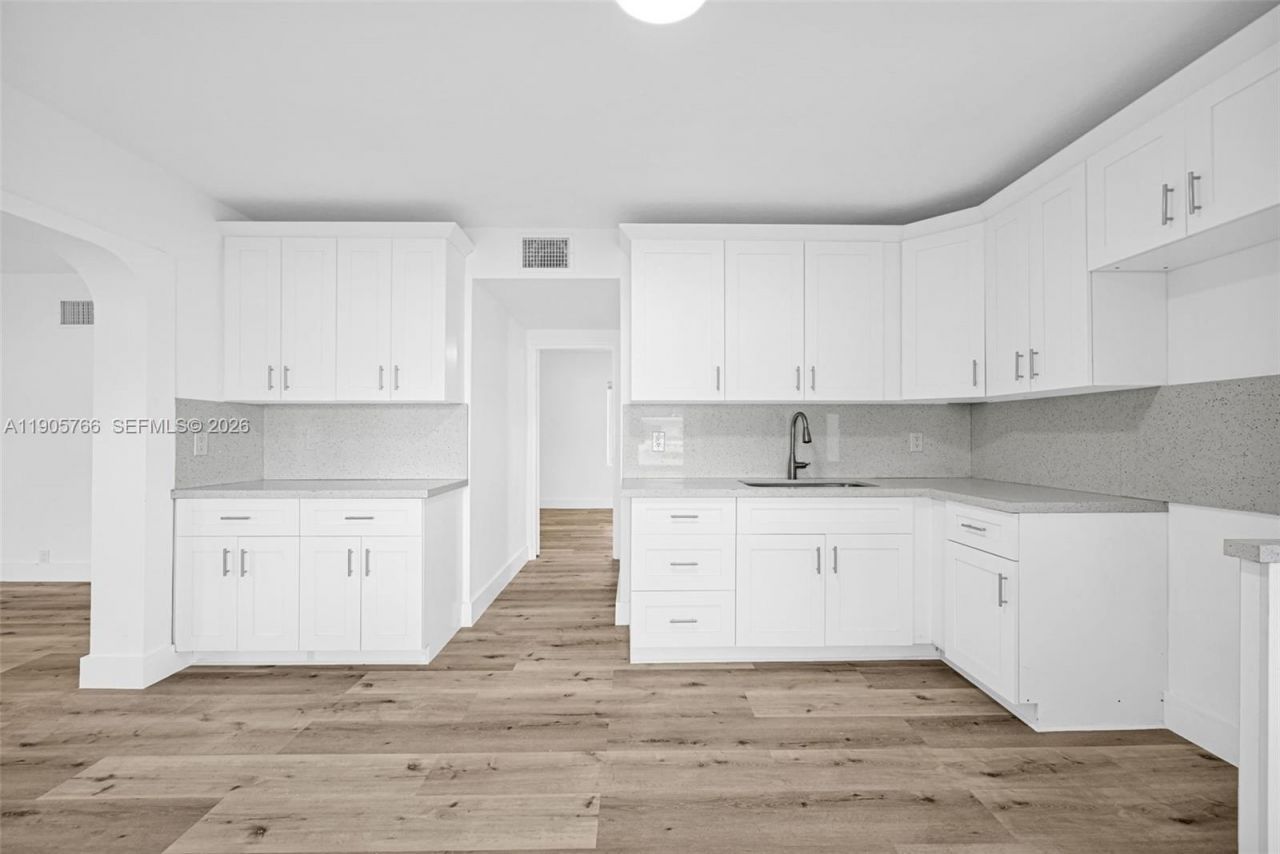 26 E 45th St, Hialeah, FL 33013 Photo