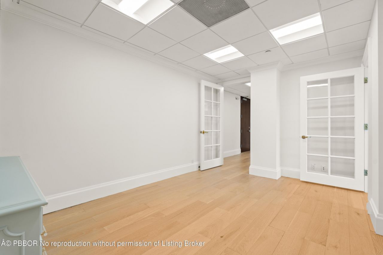 400 Royal Palm Way, Unit 206, Palm Beach, FL 33480 Photo