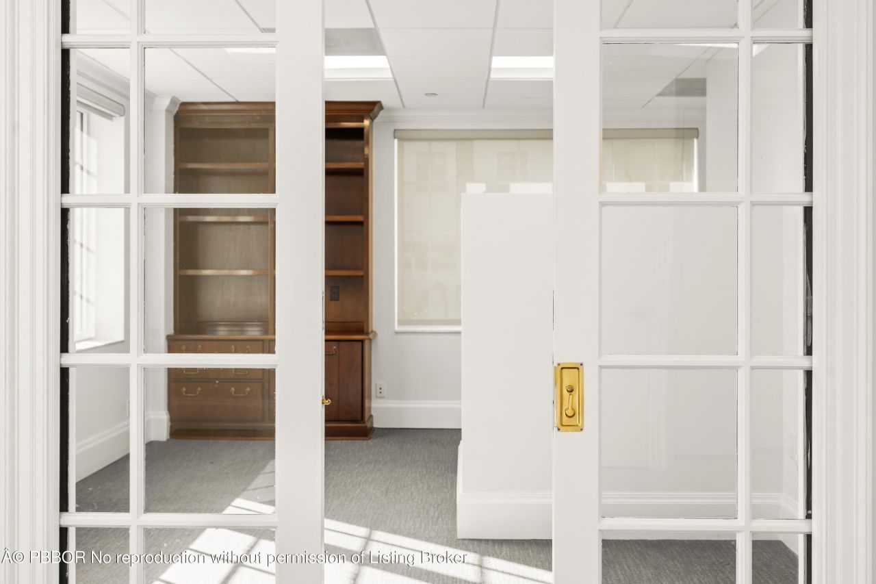 400 Royal Palm Way, Unit 206, Palm Beach, FL 33480 Photo