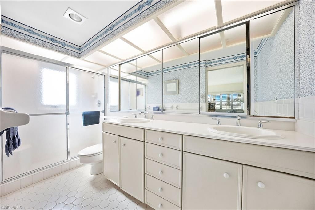 2885 Gulf Shore Blvd N, Unit 304, Naples, FL 34103 Photo