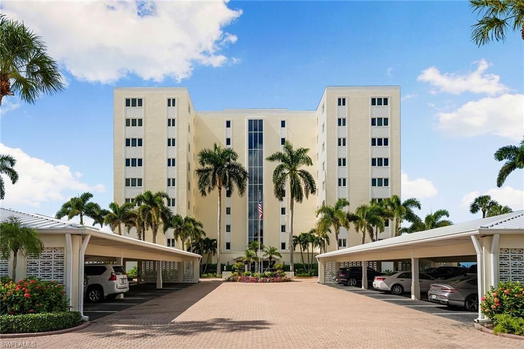 2885 Gulf Shore Blvd N, Unit 304, Naples, FL 34103 Photo