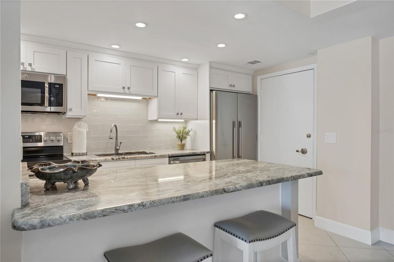 1212 Benjamin Franklin Drive, Unit 508, Sarasota, FL 34236 Photo