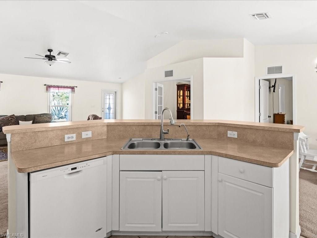 4427 NE 21st Pl, Cape Coral, FL 33909 Photo