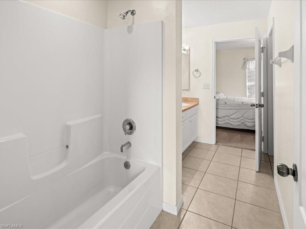 4427 NE 21st Pl, Cape Coral, FL 33909 Photo