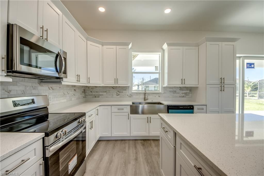 1720 SW 3rd St, Cape Coral, FL 33991 Photo