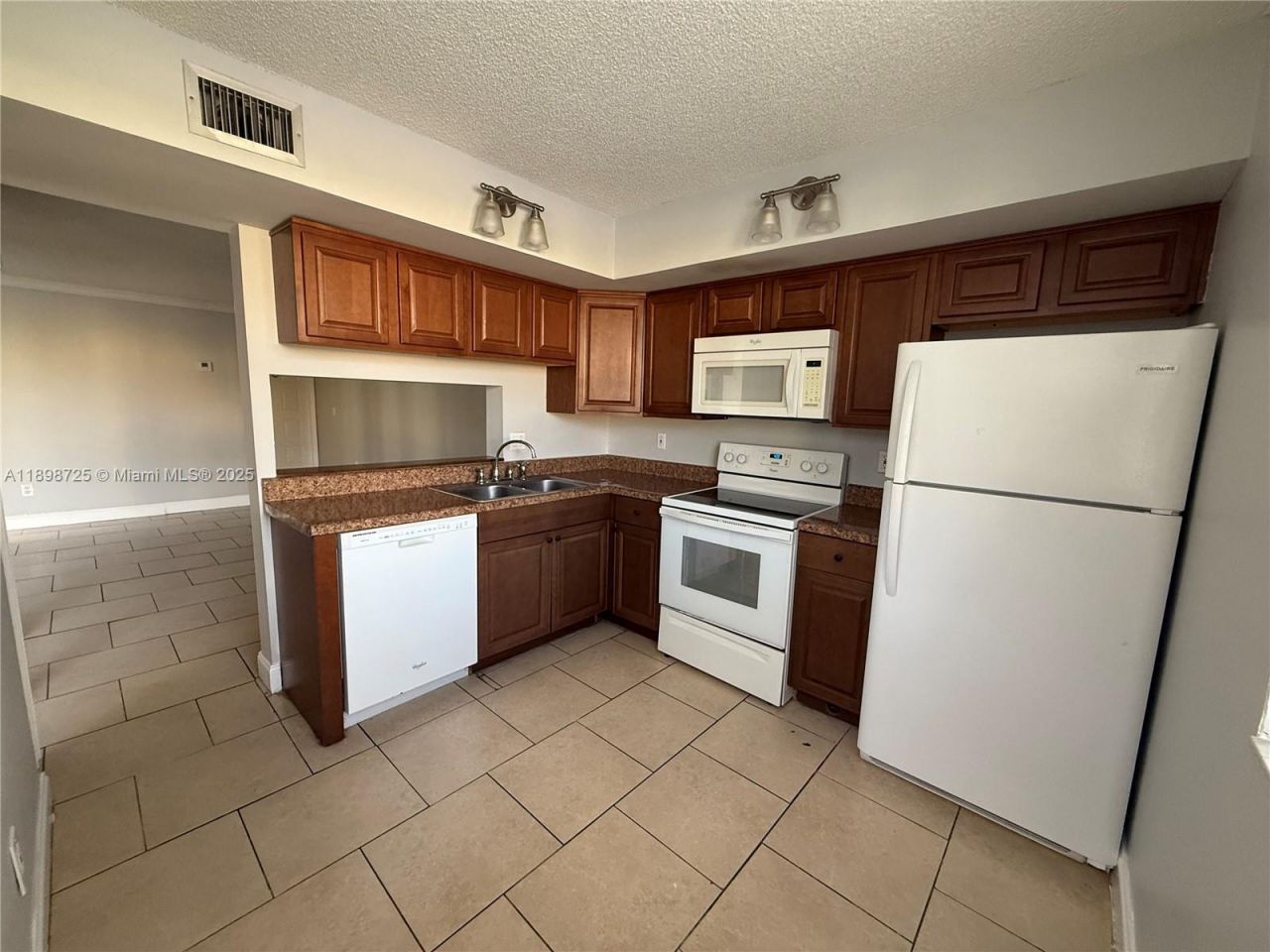1071 Adams Ave, Unit 1071J, Homestead, FL 33034 Photo