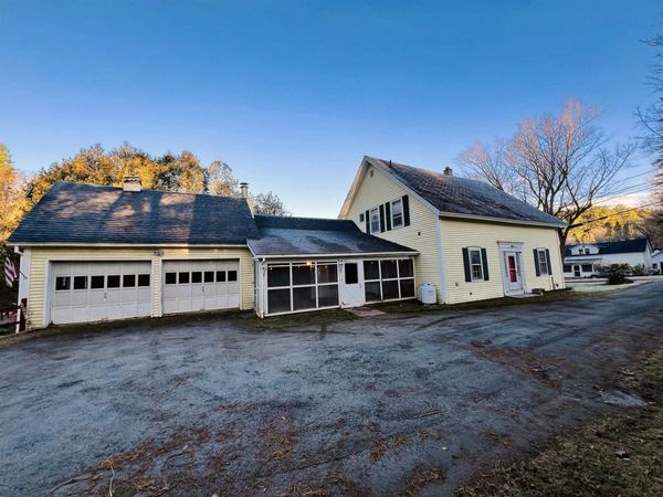 69 York Street, Lyndon, VT 05851