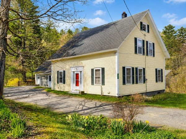 69 York Street, Lyndon, VT 05851