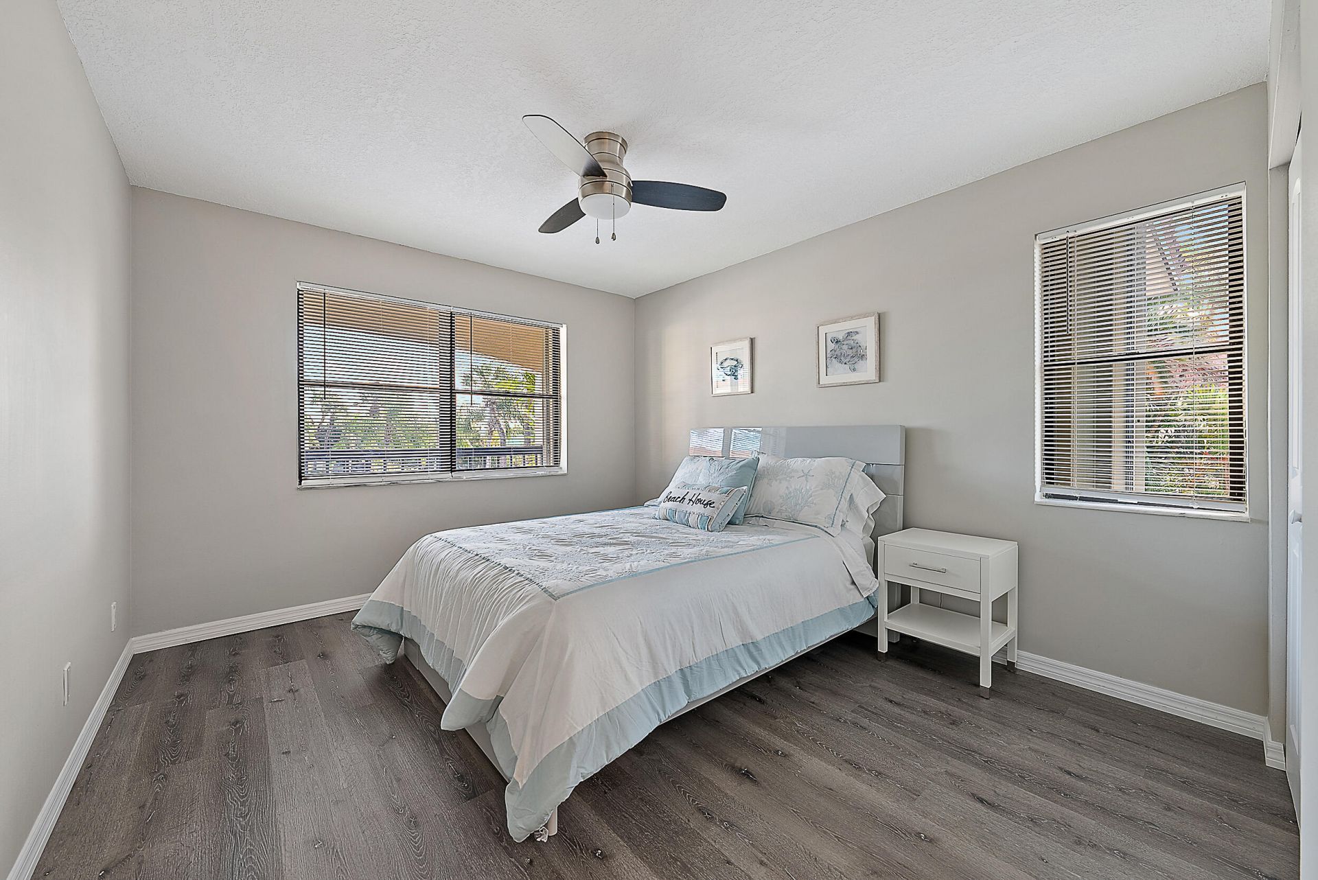 309 Lake Circle, Unit 201, North Palm Beach, FL 33408 Photo