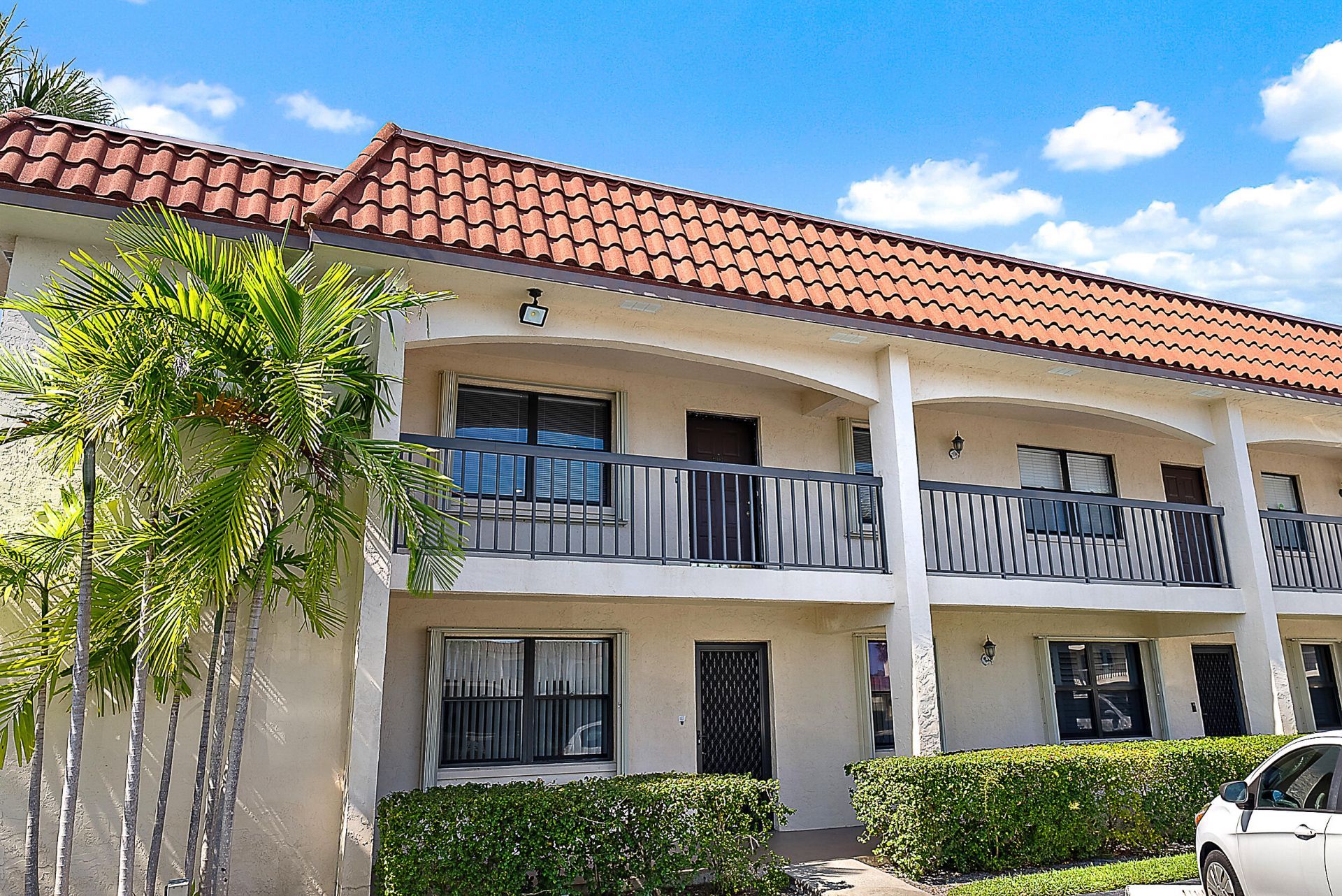 309 Lake Circle, Unit 201, North Palm Beach, FL 33408 Photo