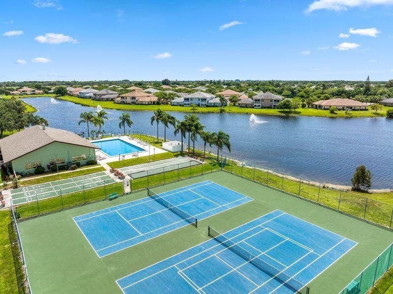 1767 S Dovetail Drive, Unit R, Fort Pierce, FL 34982 Photo