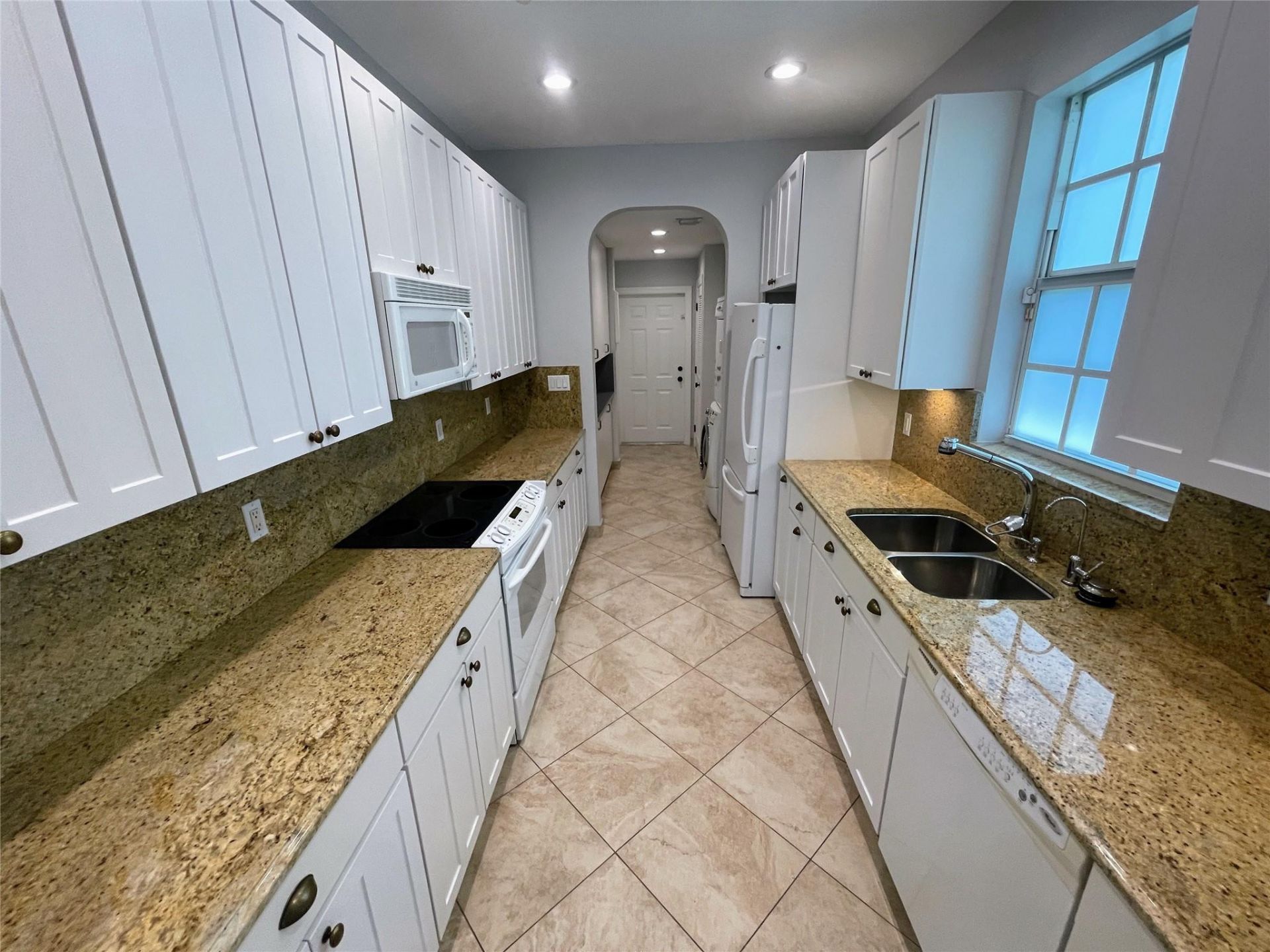 929 NE 18th Court, Fort Lauderdale, FL 33305 Photo