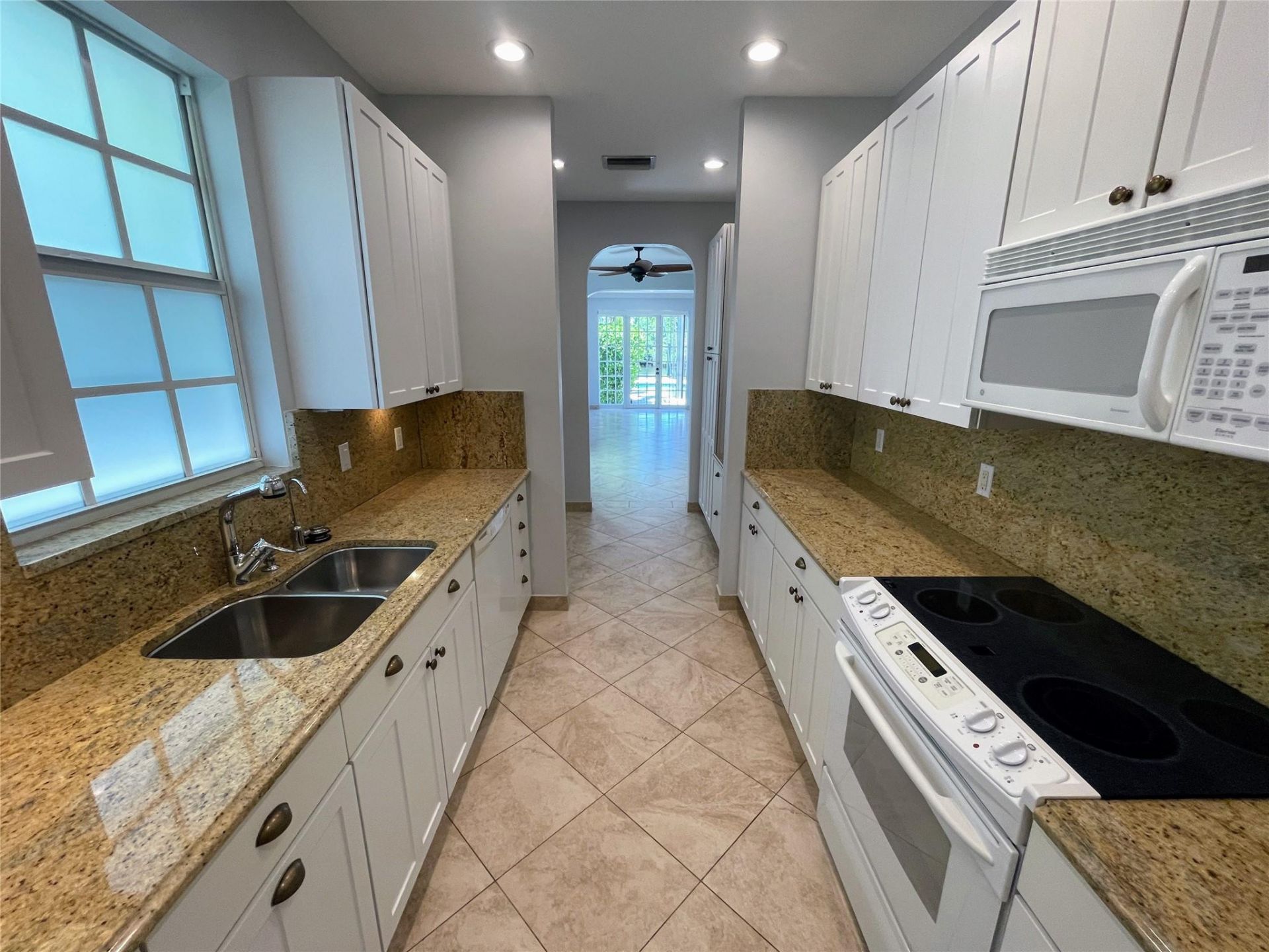 929 NE 18th Court, Fort Lauderdale, FL 33305 Photo