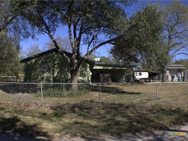 206 Meadow Brook, Dale, TX 78616