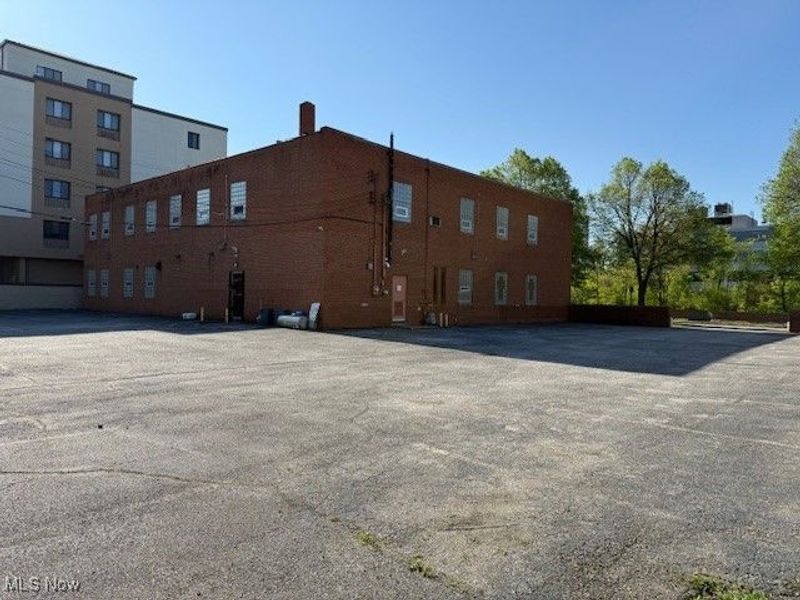 12001 Shaker Boulevard, Cleveland, OH 44120 Photo 5