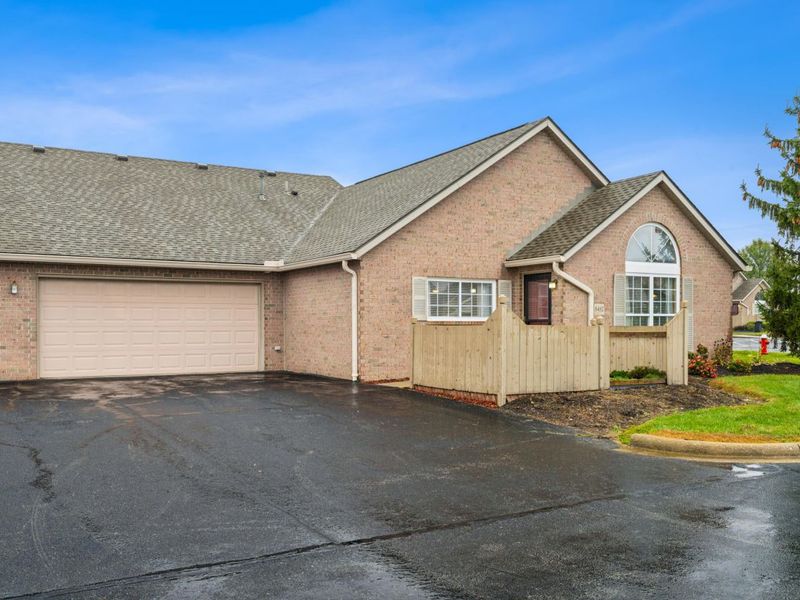 8482 Taylor Chase Drive, Reynoldsburg, OH 43068 Photo 1