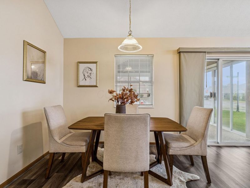 8482 Taylor Chase Drive, Reynoldsburg, OH 43068 Photo 12