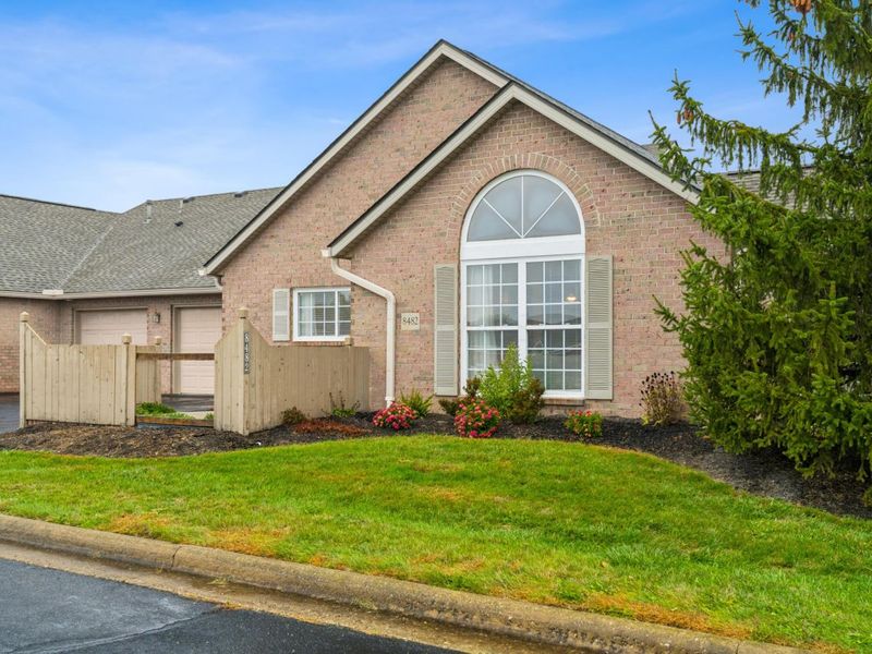 8482 Taylor Chase Drive, Reynoldsburg, OH 43068 Photo 3