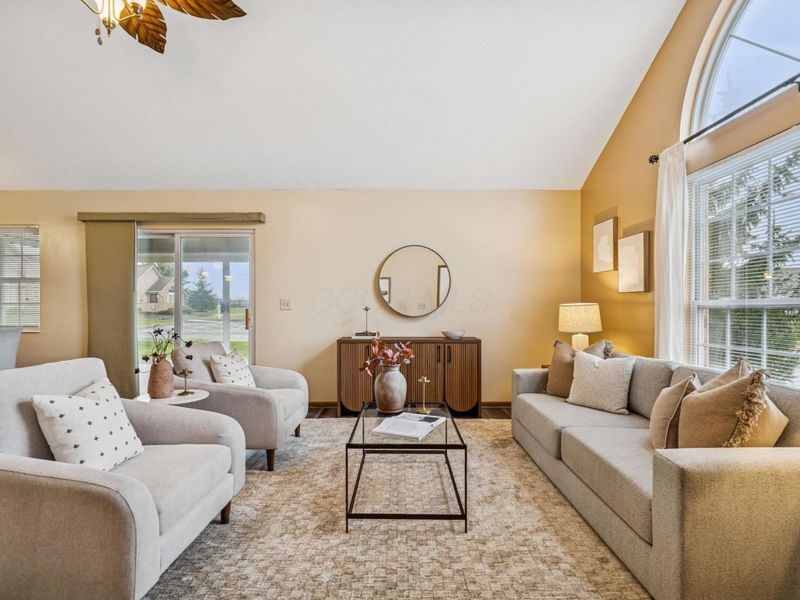 8482 Taylor Chase Drive, Reynoldsburg, OH 43068 Photo 6