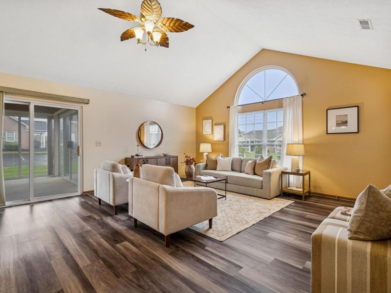 8482 Taylor Chase Drive, Reynoldsburg, OH 43068 Photo 7