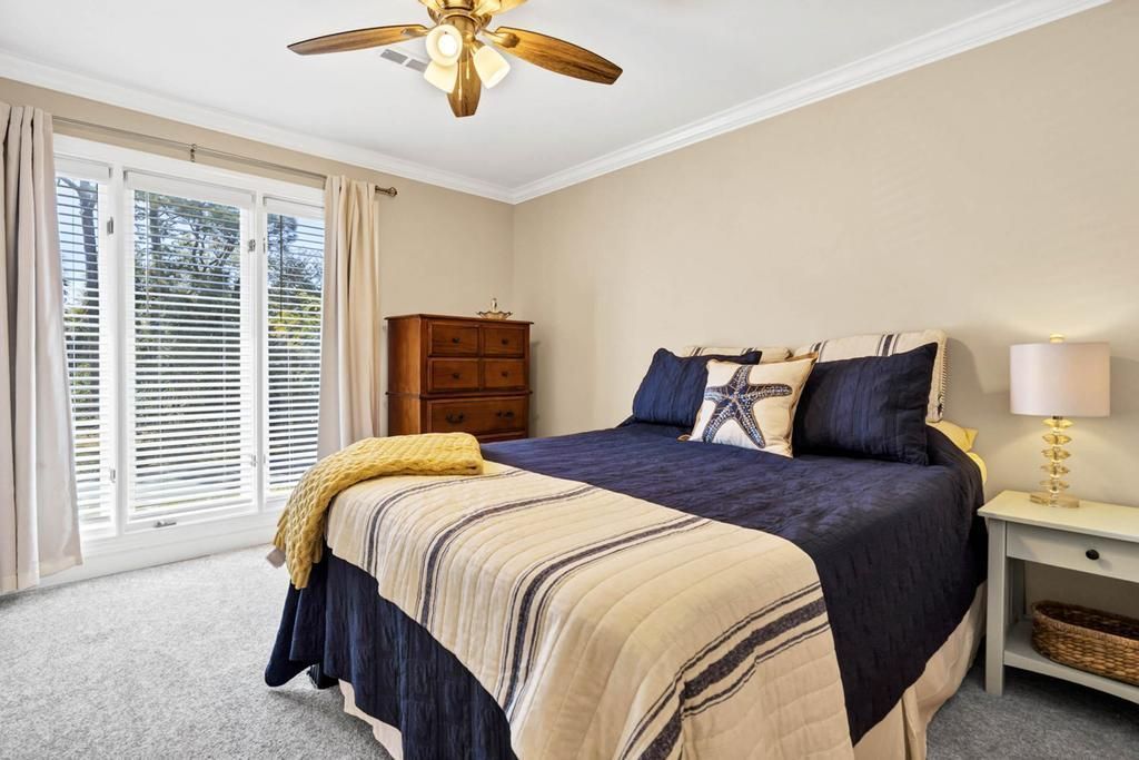 60 Rice Lane Photo 17