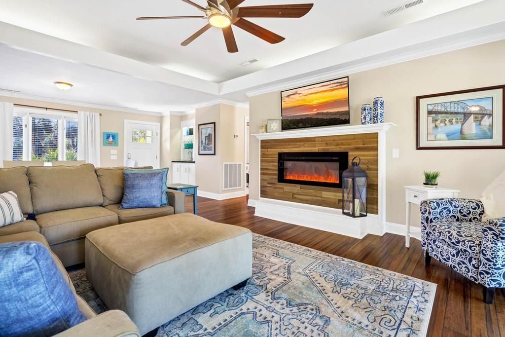 60 Rice Lane Photo 5