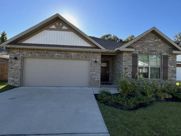 1927 Appleton Drive, Cantonment, FL 32533