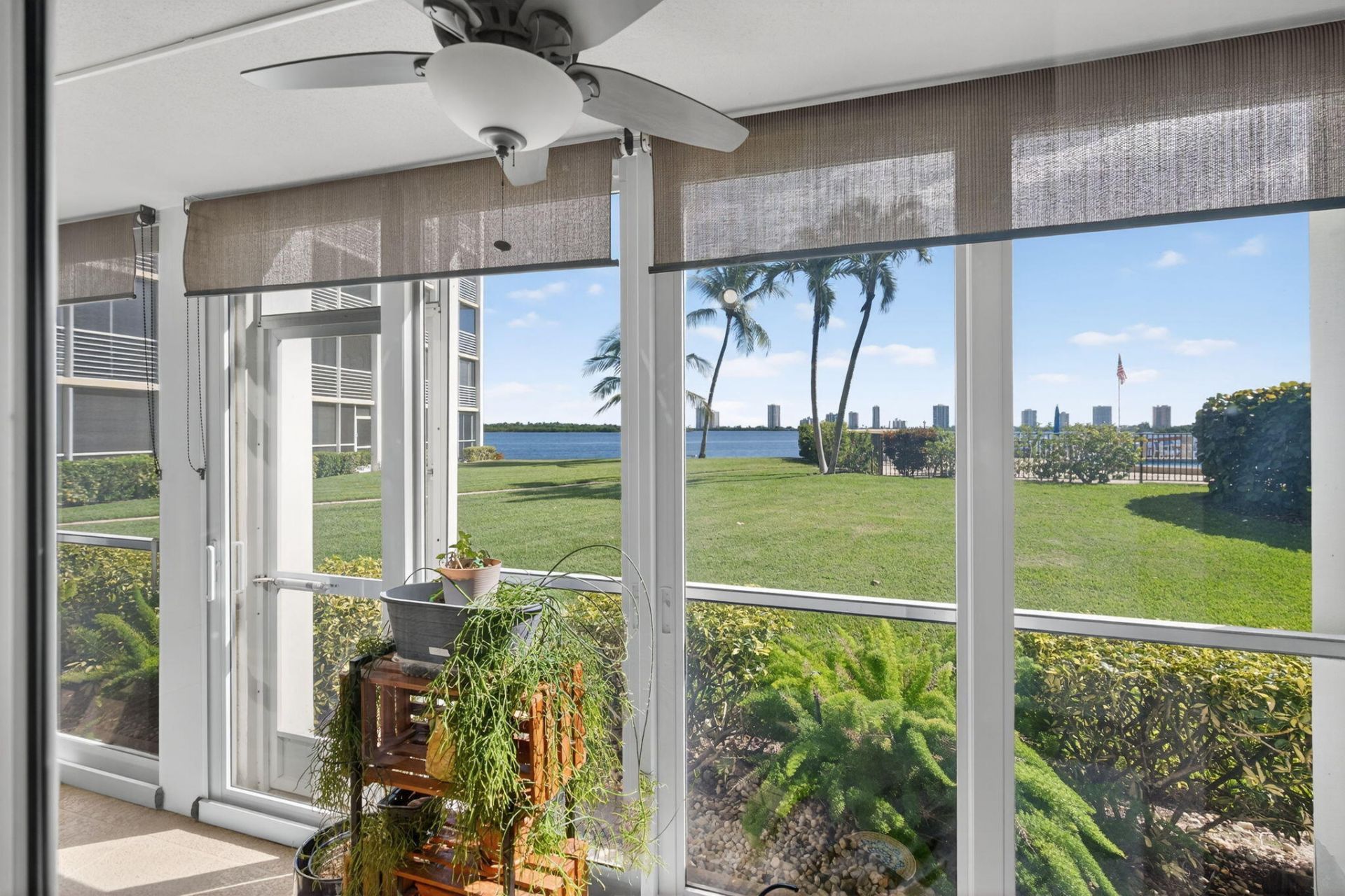 105 Paradise Harbour Boulevard, Unit 102, North Palm Beach, FL 33408 Photo