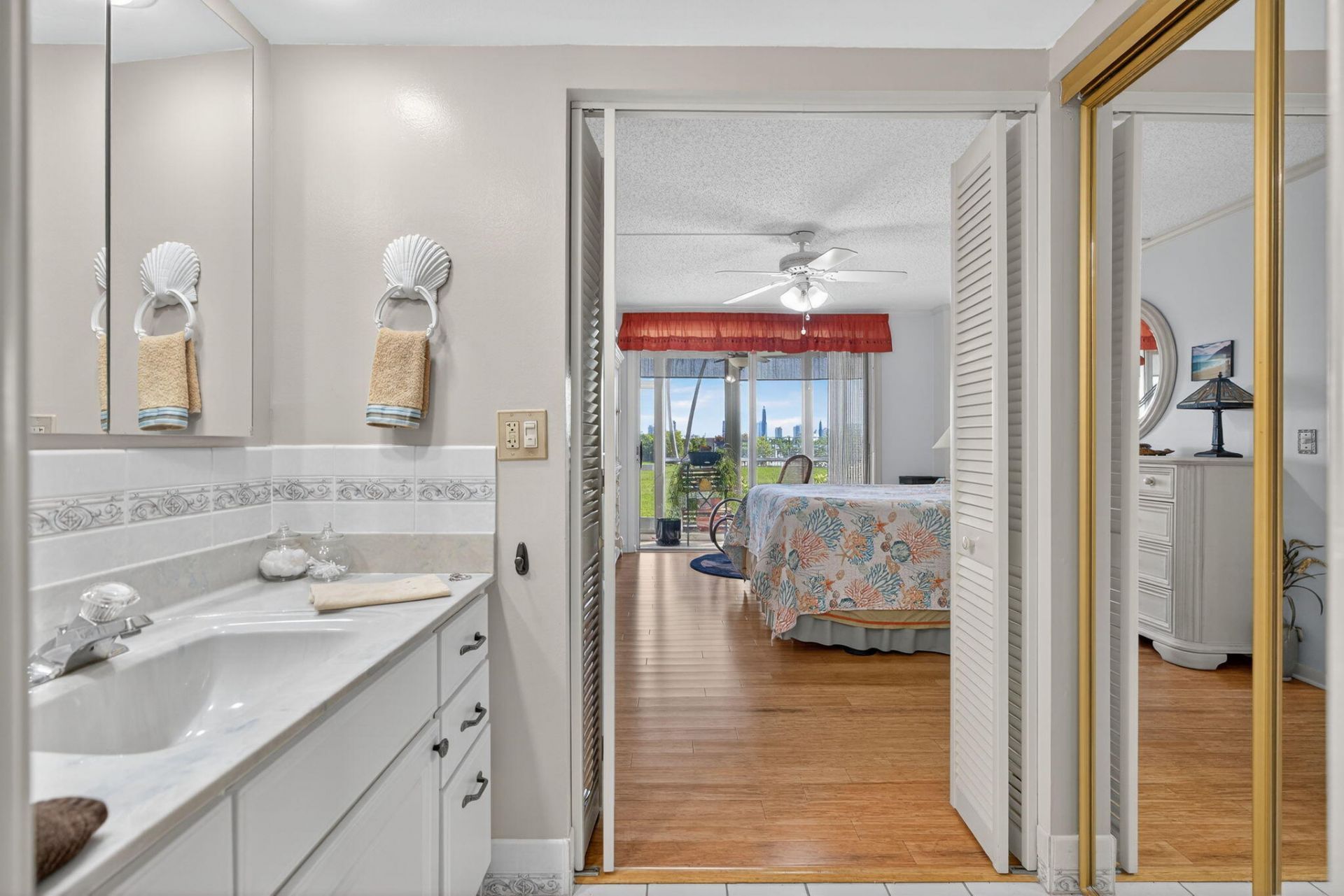 105 Paradise Harbour Boulevard, Unit 102, North Palm Beach, FL 33408 Photo