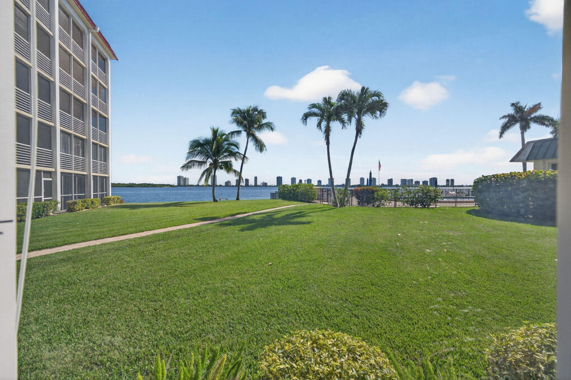 105 Paradise Harbour Boulevard, Unit 102, North Palm Beach, FL 33408 Photo