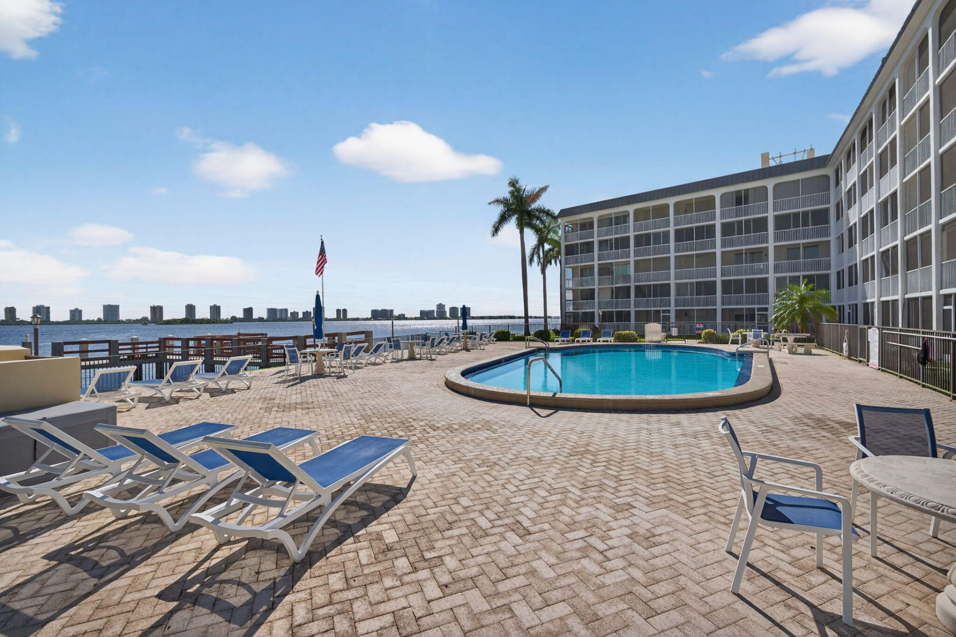 105 Paradise Harbour Boulevard, Unit 102, North Palm Beach, FL 33408 Photo