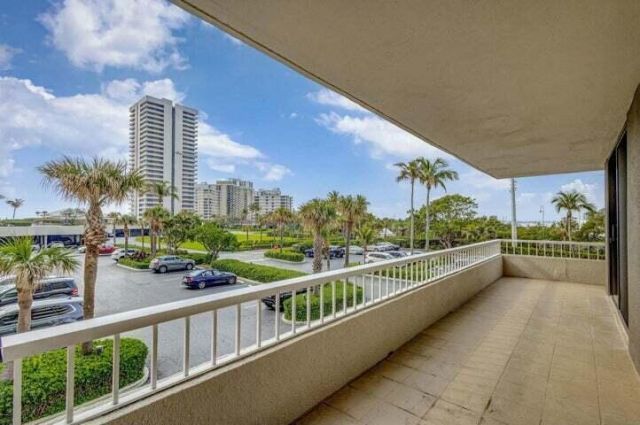 5550 N Ocean Drive, Unit 2b, Singer Island, FL 33404 Photo