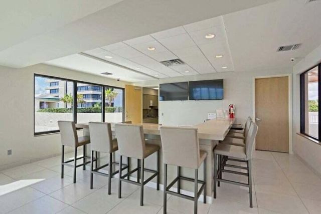 5550 N Ocean Drive, Unit 2b, Singer Island, FL 33404 Photo