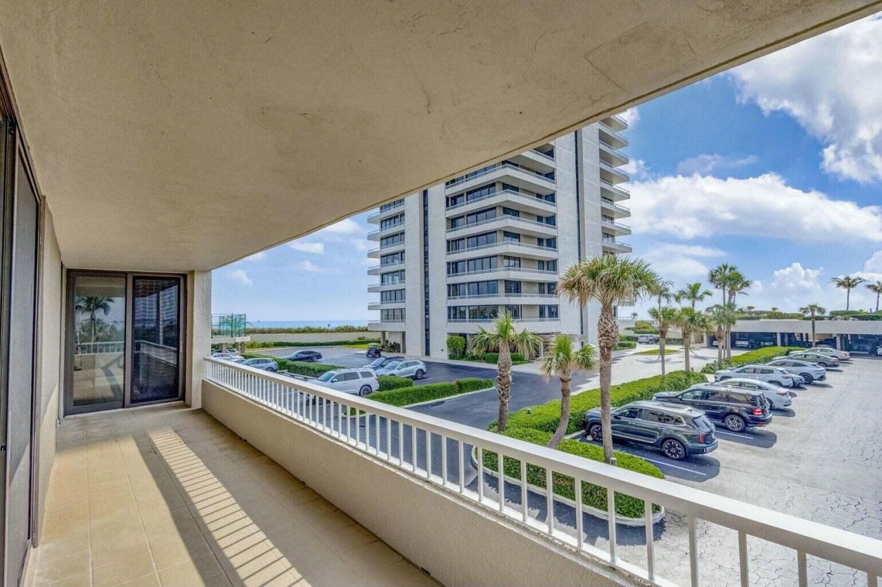 5550 N Ocean Drive, Unit 2b, Singer Island, FL 33404 Photo